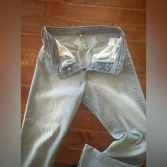 Levi's Premium Jeans Women's High Waist Straight Leg Light Blue Wash Size 29 - Picture 10 of 16